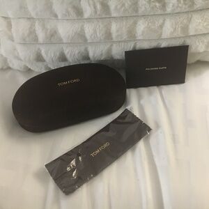 Tom Ford sunglasses velvet case w/cloth